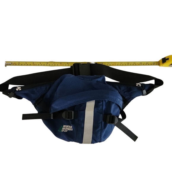 MEC (Mountain Equipment Co-op) Modular Hydration Waist Pack โ adjustable - Picture 11 of 12